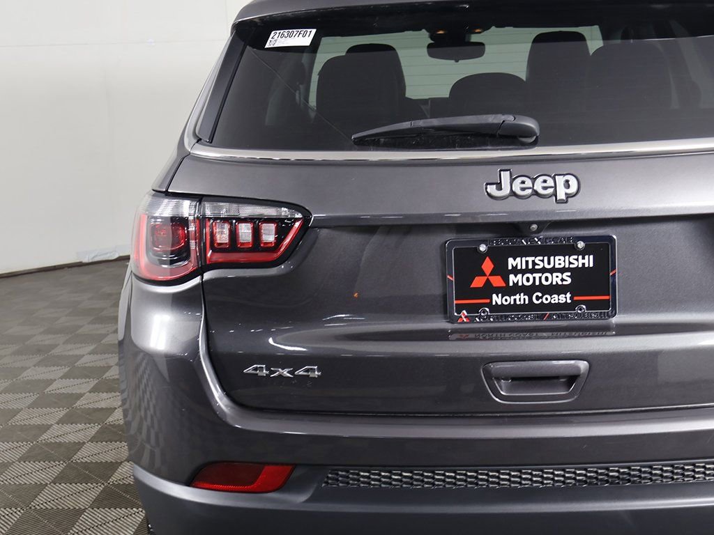 Used 2022 Jeep Compass Latitude image 12