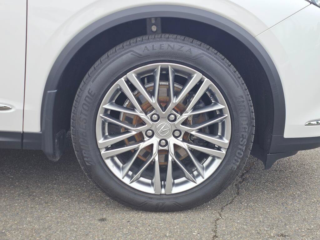 Used 2024 Acura MDX SH-AWD w/ Advance Package image 9