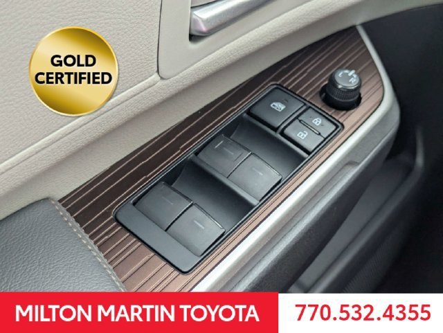 Certified 2021 Toyota Sienna XLE FWD image 27