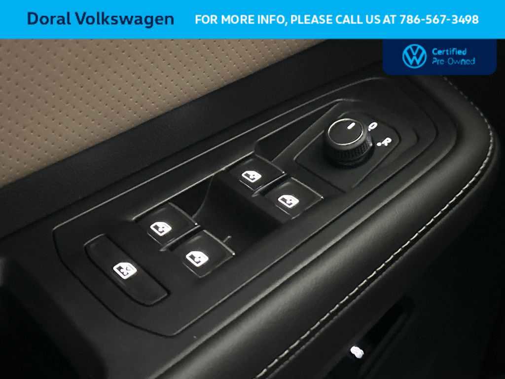 Used 2026 Volkswagen Atlas Cross Sport SE w/ Black Wheel Package FWD image 17