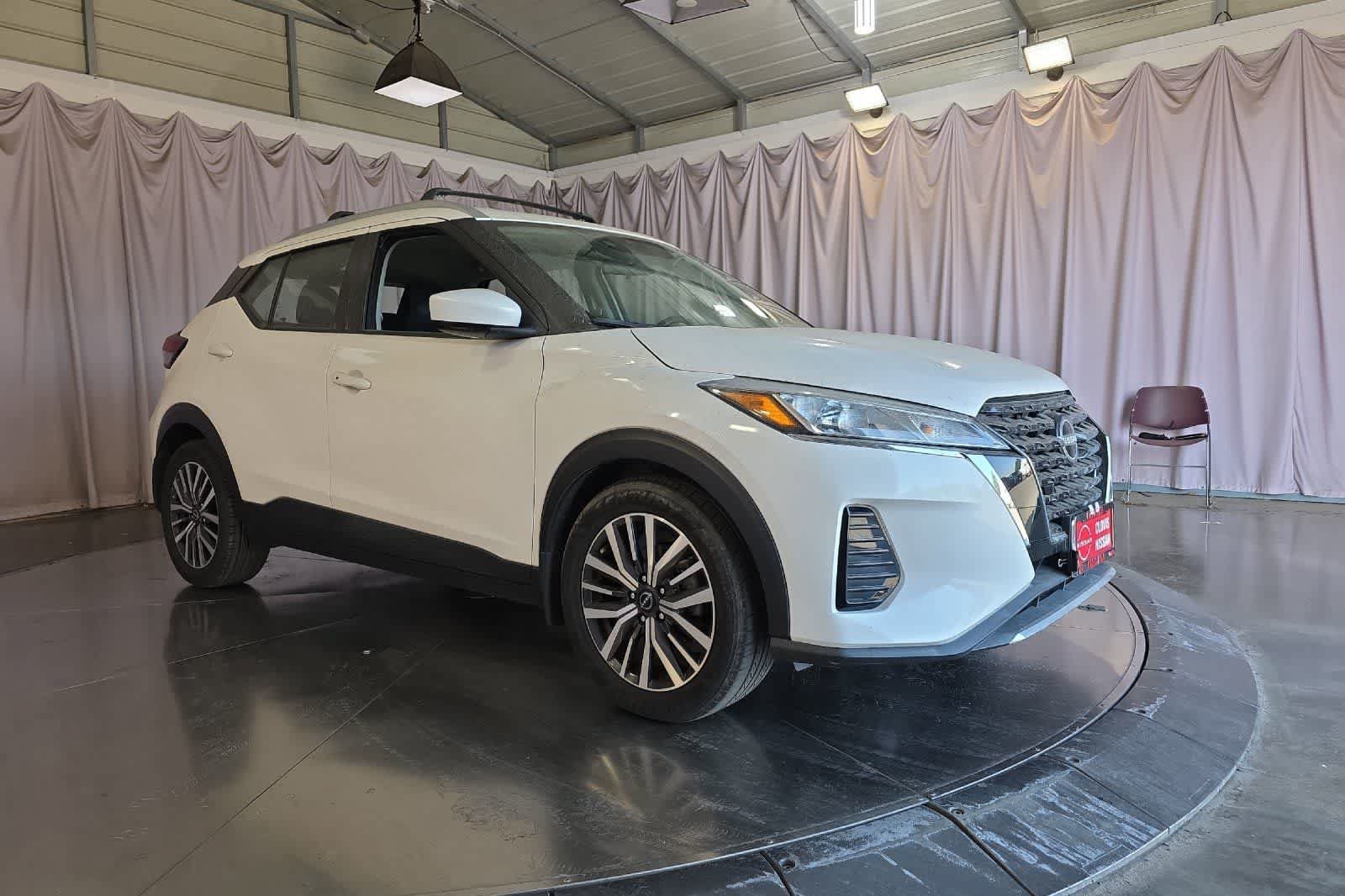 Used 2023 Nissan Kicks SV FWD image 10