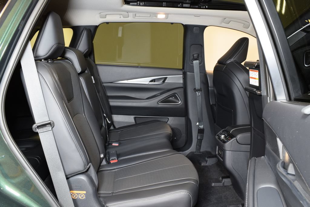 Certified 2026 INFINITI QX60 Luxe w/ Family Package AWD/4WD image 33