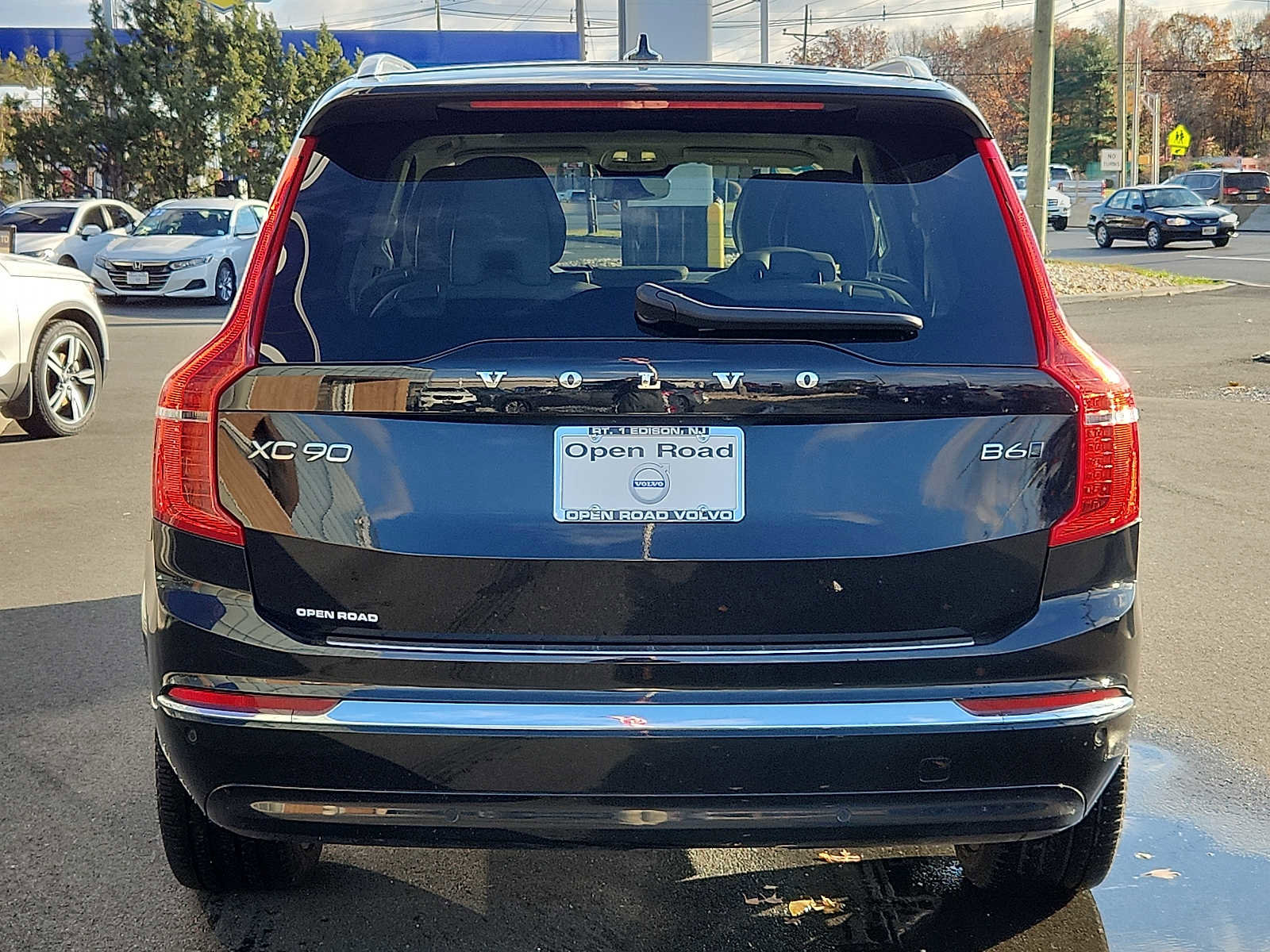 Certified 2023 Volvo XC90 B6 Plus w/ Protection Package Premier image 5