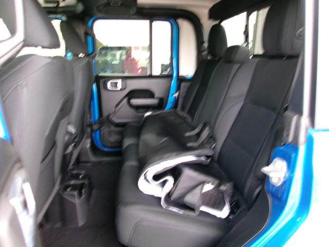 Used 2021 Jeep Gladiator Sport image 18