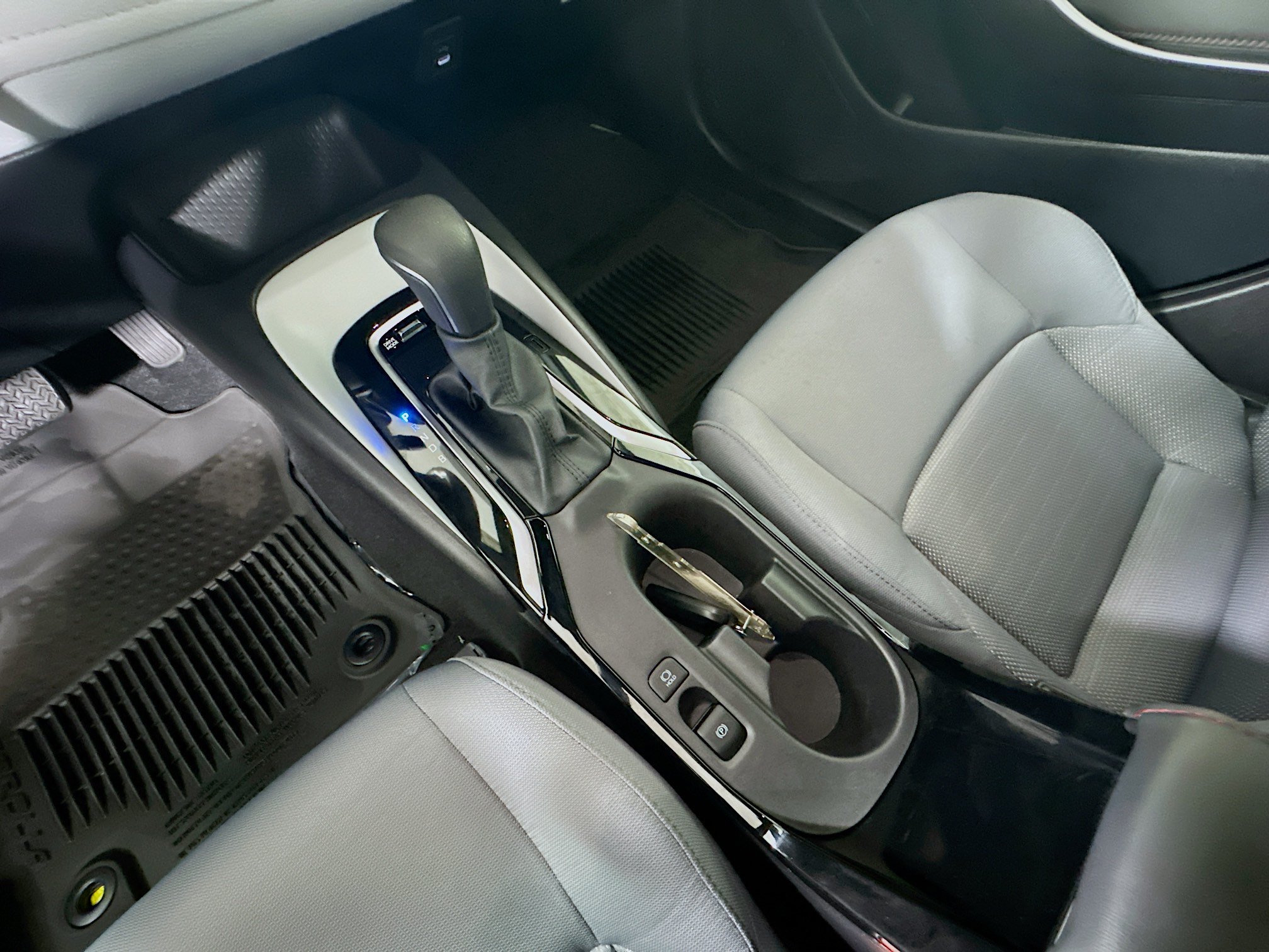 Used 2025 Toyota Corolla SE FWD image 22