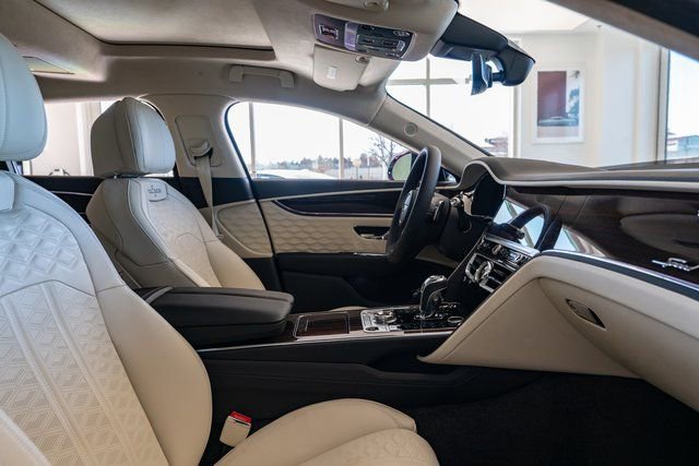 New 2025 Bentley Flying Spur Plug-In Hybrid image 69
