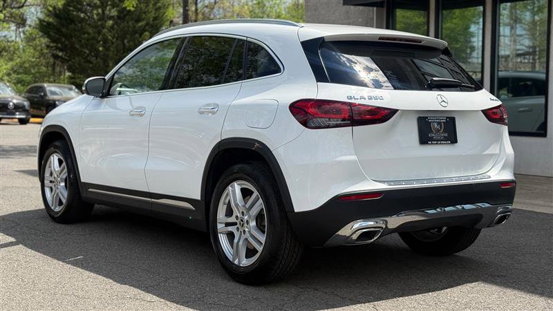 Used 2021 Mercedes-Benz GLA 250 4MATIC image 3