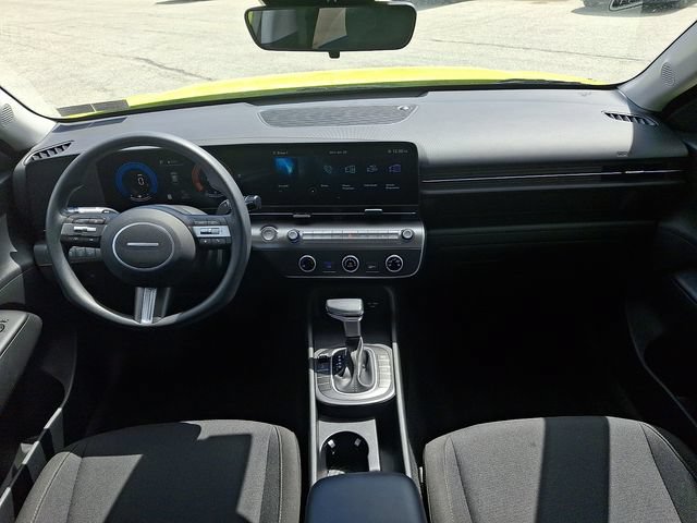 Certified 2025 Hyundai Kona SE AWD/4WD image 14