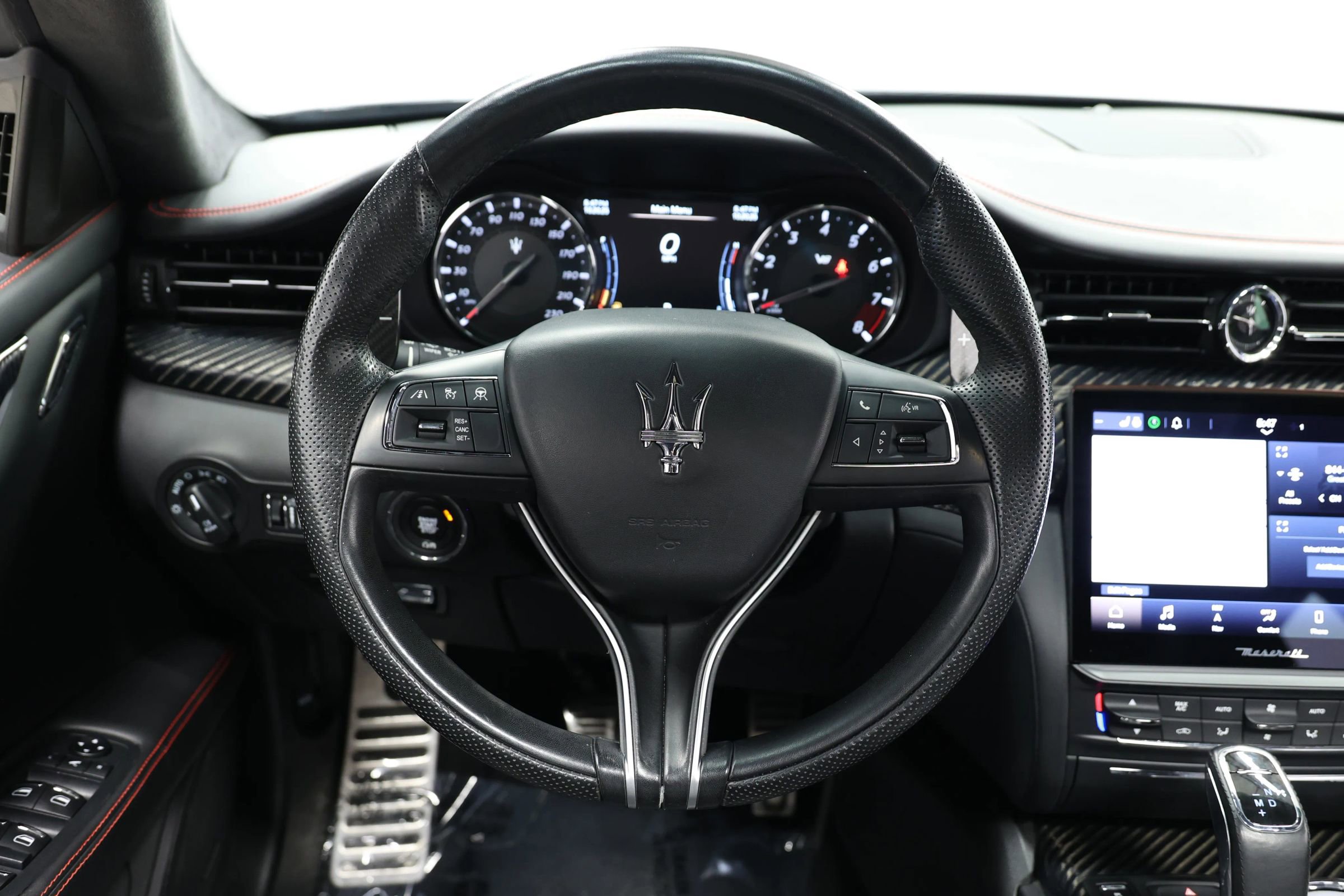 Used 2022 Maserati Quattroporte Trofeo image 31