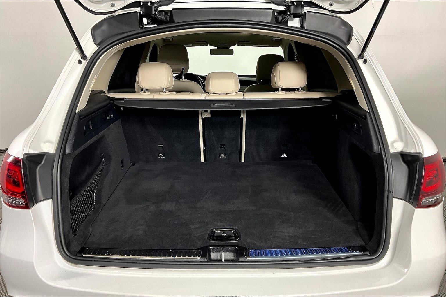 Used 2021 Mercedes-Benz GLC 300 4MATIC image 36