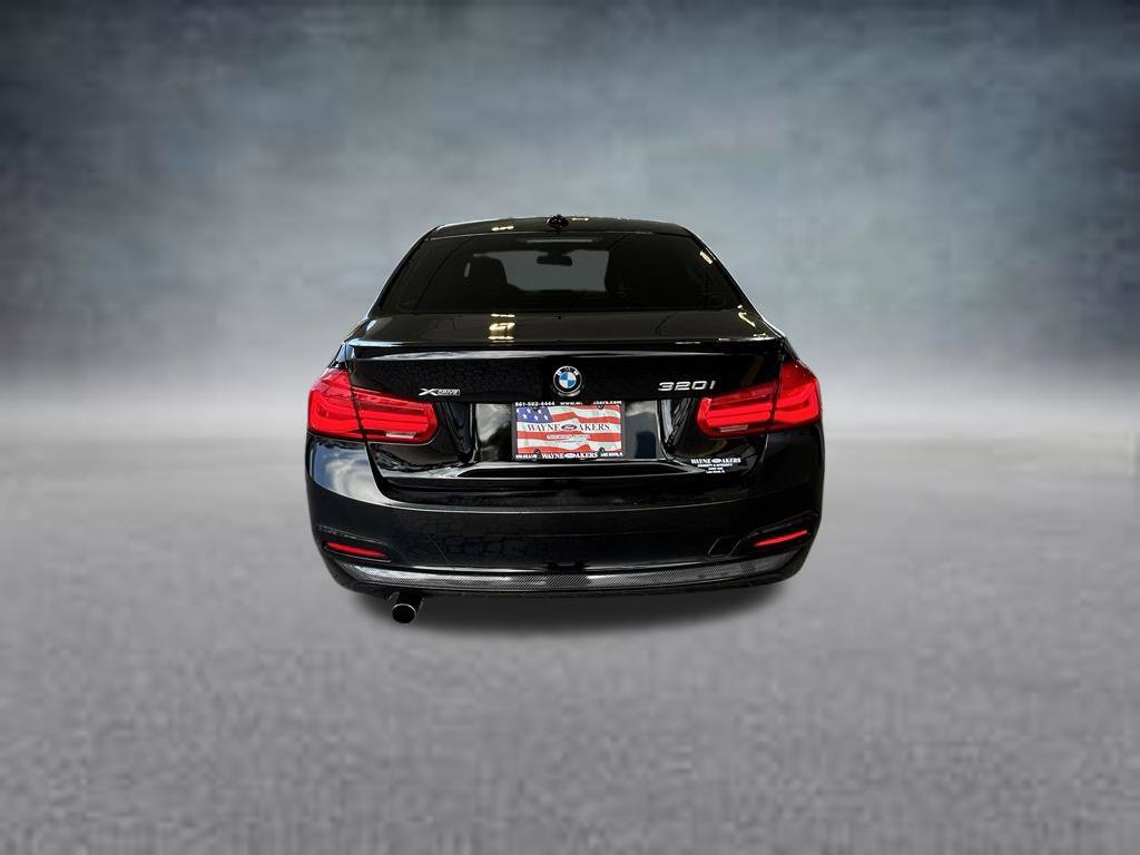 Used 2016 BMW 320i xDrive Sedan AWD/4WD image 5