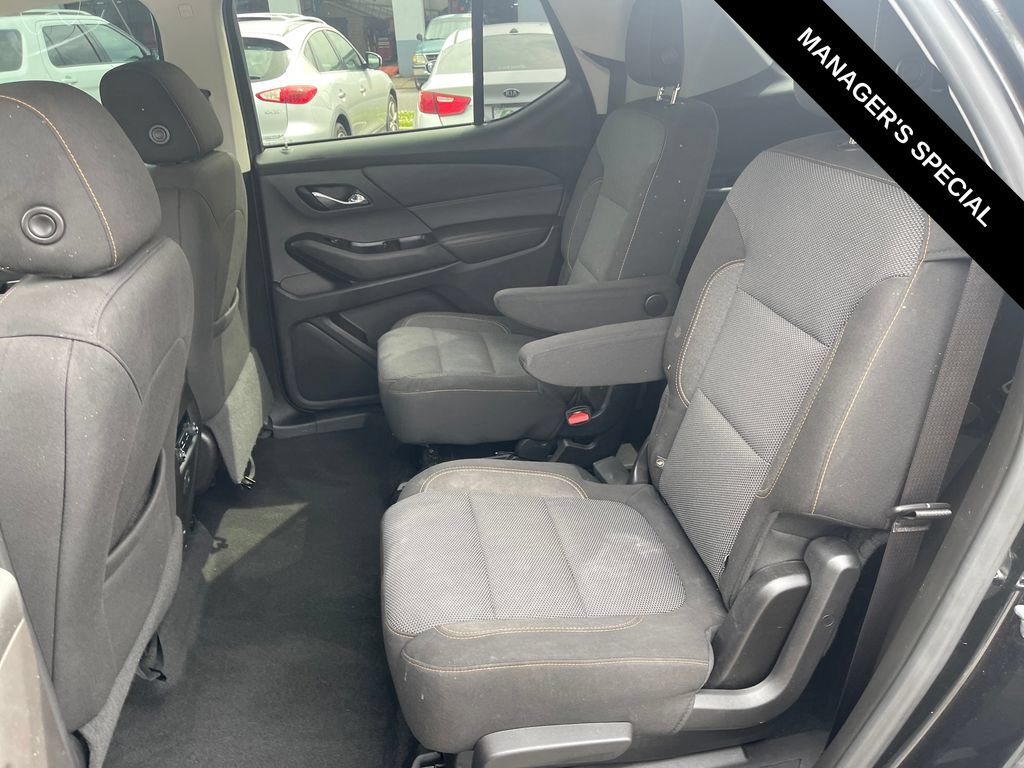 Used 2018 Chevrolet Traverse LT w/ LPO, Cargo Package AWD/4WD image 12