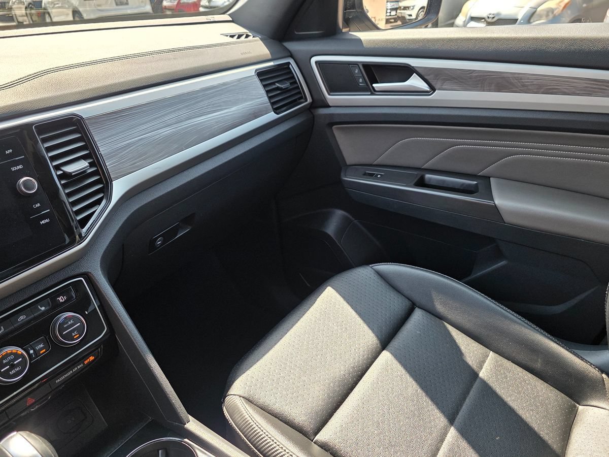 Used 2023 Volkswagen Atlas Cross Sport SE FWD image 37