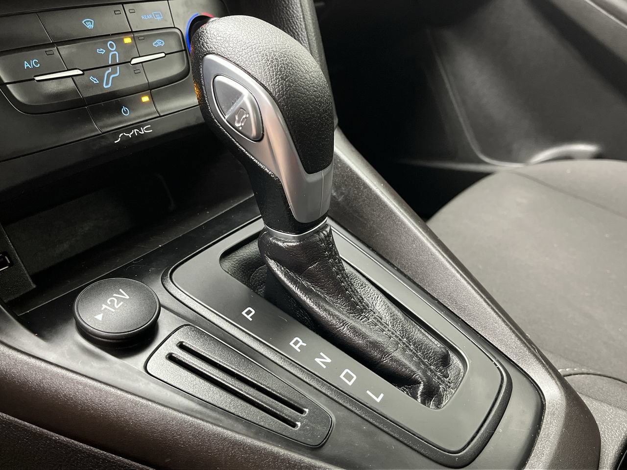Used 2018 Ford Focus SE FWD image 17