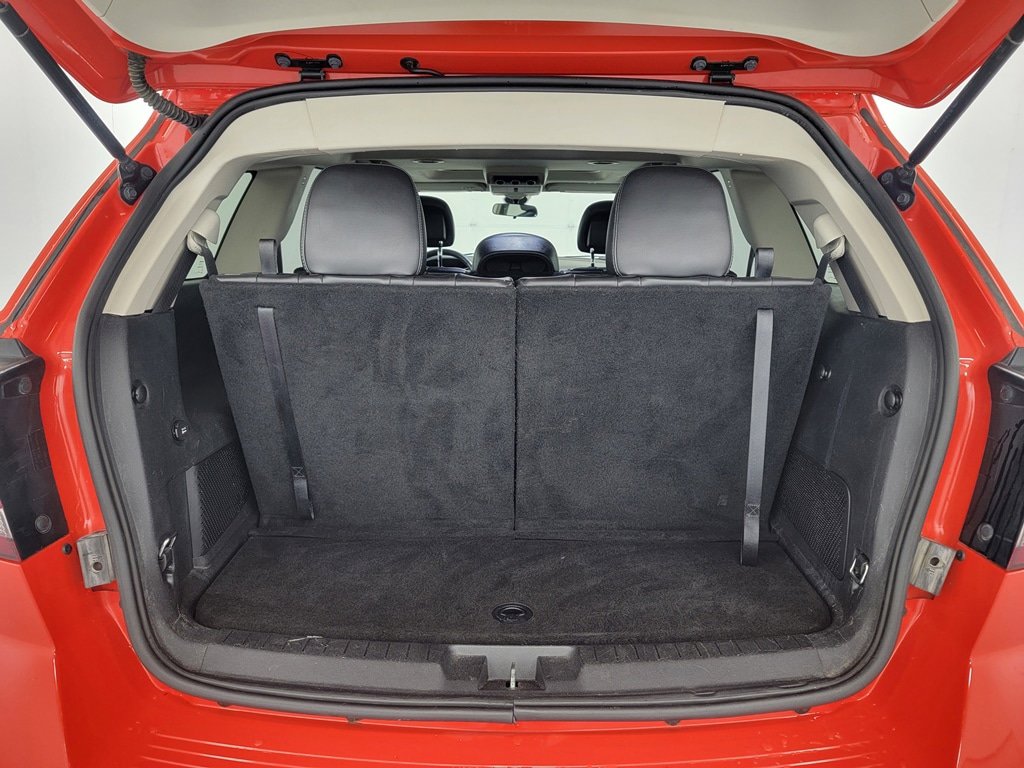 Used 2018 Dodge Journey Crossroad w/ Nav & Sun Group FWD image 28