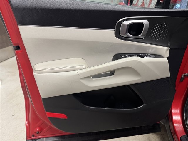 Used 2022 Kia Sorento S image 19