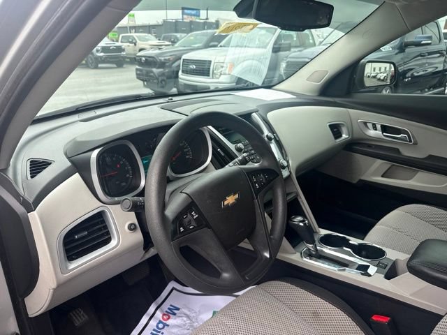 Used 2017 Chevrolet Equinox LS FWD image 10