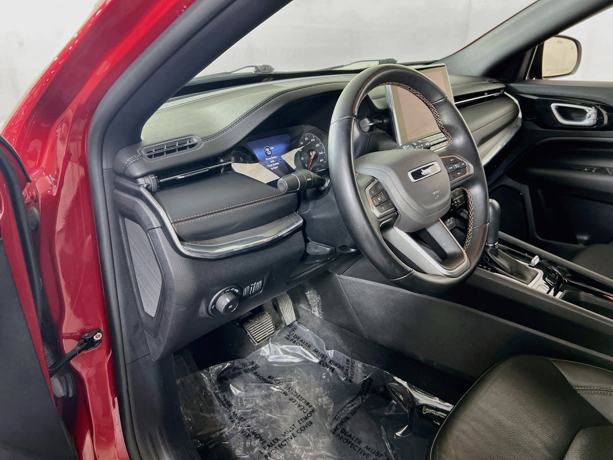 Used 2022 Jeep Compass Limited image 9