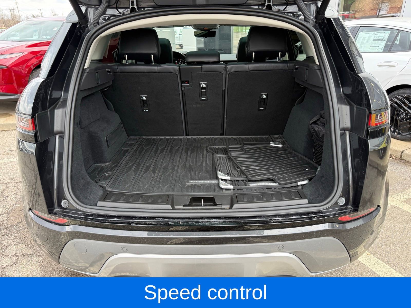 Used 2022 Land Rover Range Rover Evoque SE image 40
