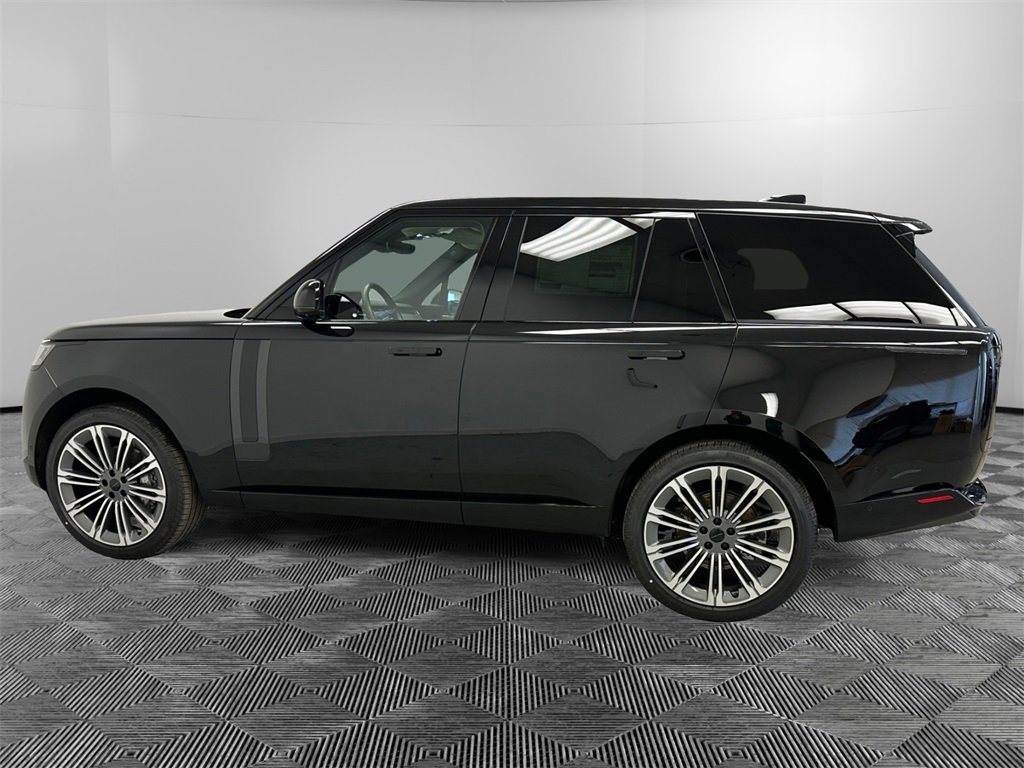 New 2026 Land Rover Range Rover SE image 2