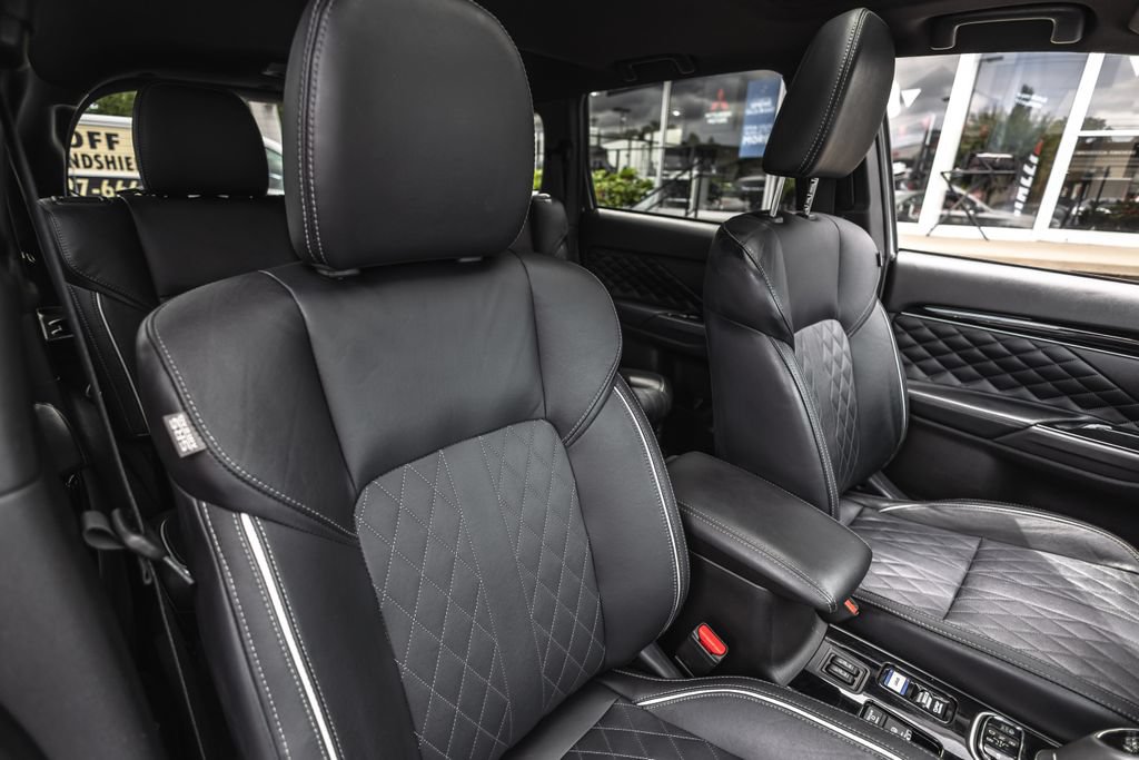 Used 2022 Mitsubishi Outlander GT AWD/4WD image 27
