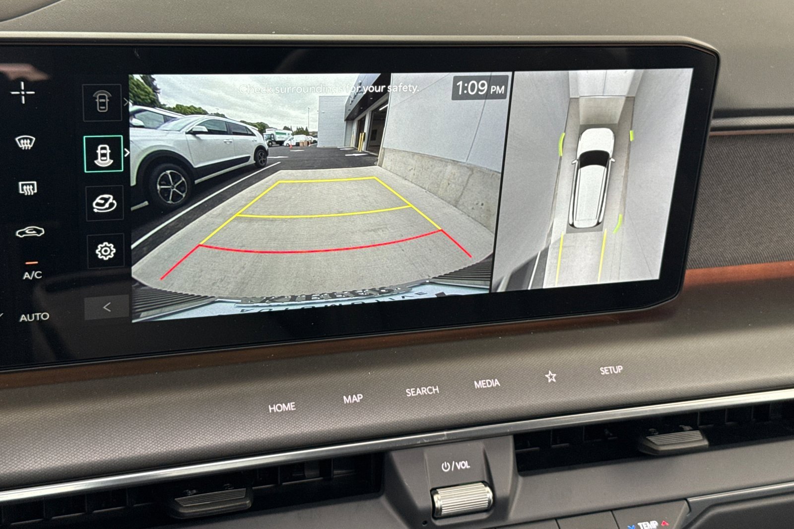 New 2026 Kia EV9 Land w/ Nightfall Edition Package image 17