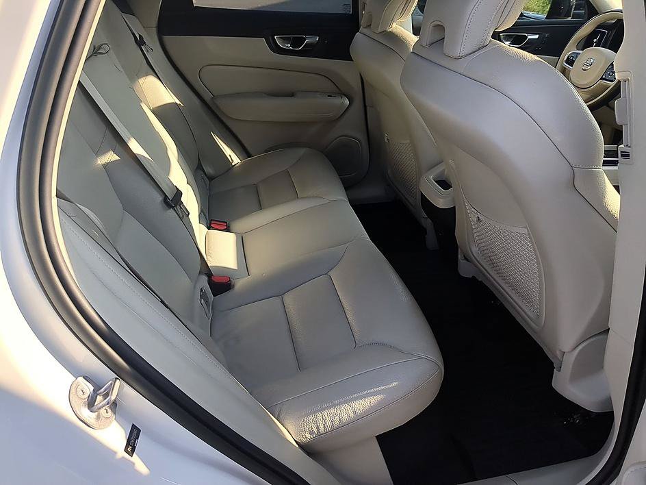 Used 2023 Volvo XC60 B5 Plus w/ Climate Package FWD image 33