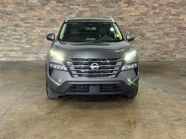 Certified 2025 Nissan Rogue SV w/ SV Premium Package AWD/4WD image 2
