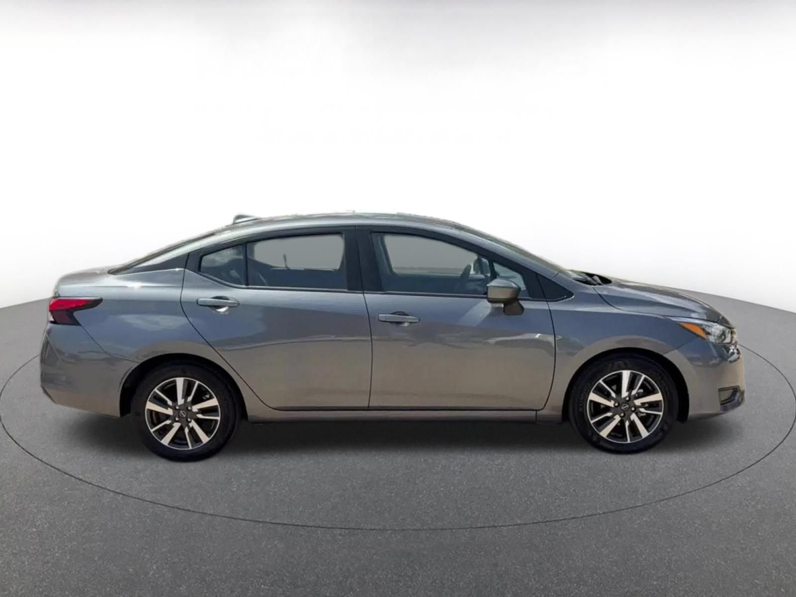 Used 2025 Nissan Versa SV FWD image 13