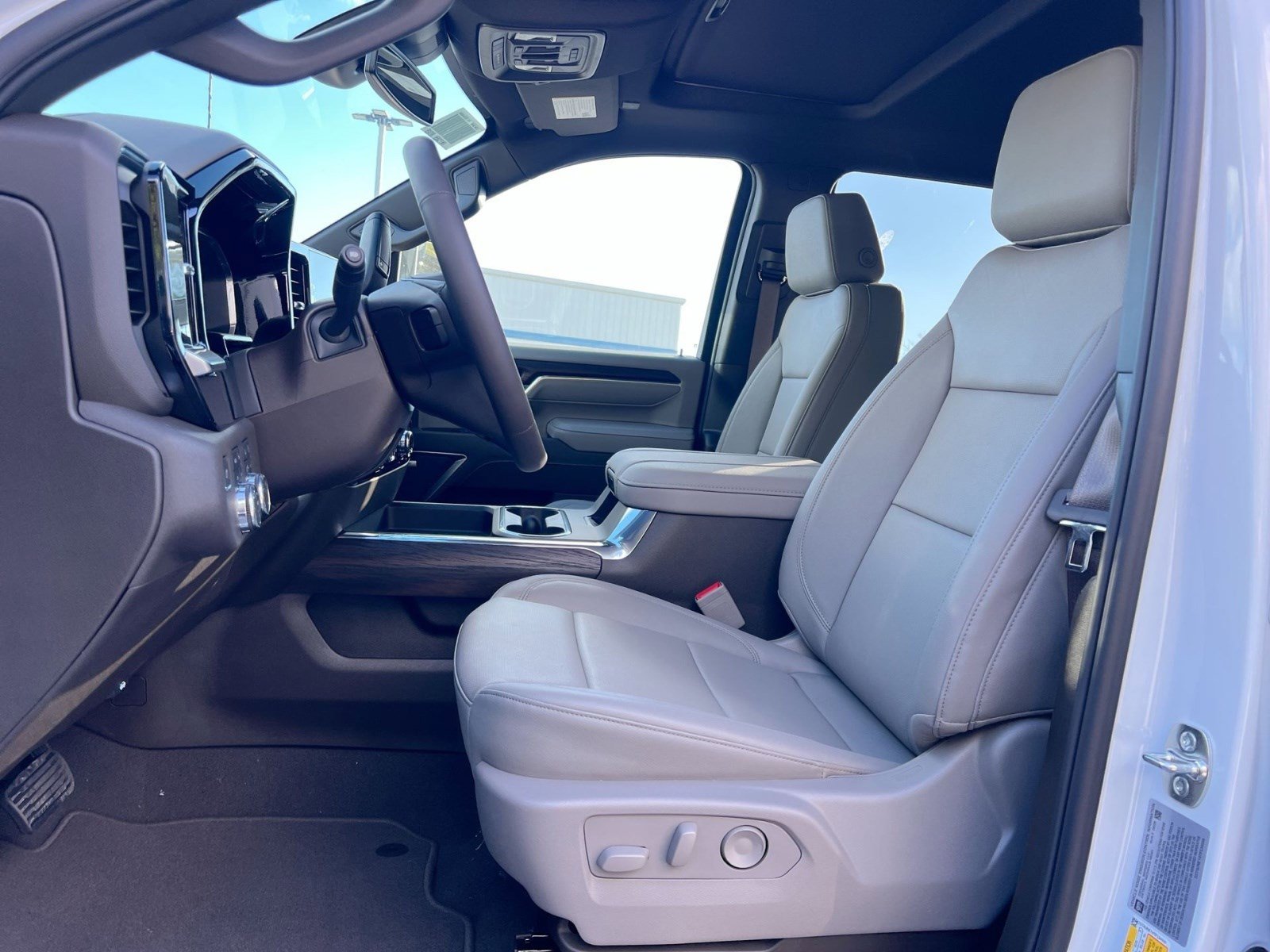 New 2026 GMC Sierra 2500 SLT w/ SLT Premium Package image 13