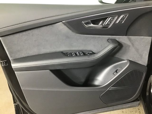 Used 2024 Audi SQ8 Prestige w/ Prestige Package image 11
