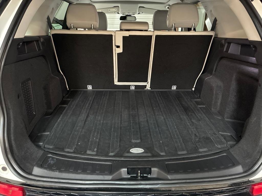 Used 2017 Land Rover Discovery Sport HSE image 23