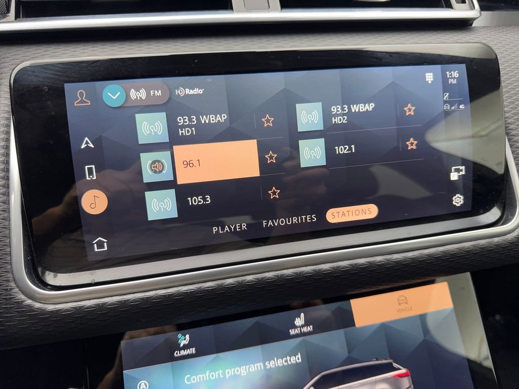 Used 2022 Land Rover Range Rover Velar R-Dynamic S image 62