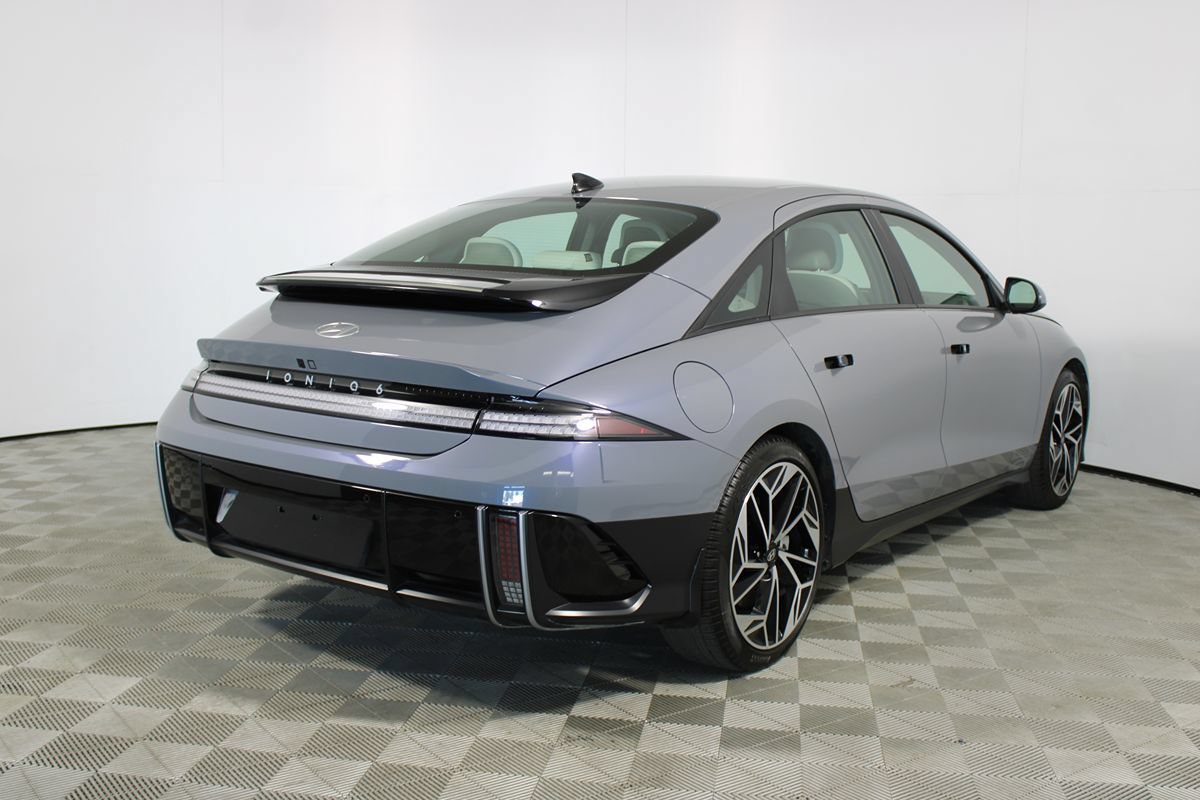 Used 2023 Hyundai Ioniq 6 SEL RWD image 32