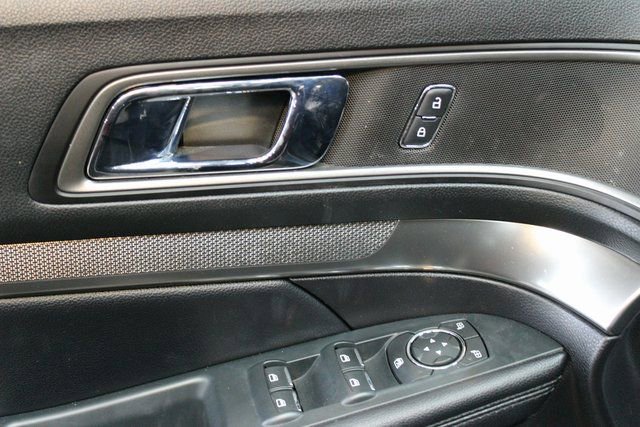 Used 2019 Ford Explorer XLT w/ Safe & Smart Package image 18