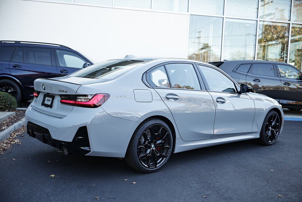 New 2026 BMW 330i Sedan w/ M Sport Package image 7