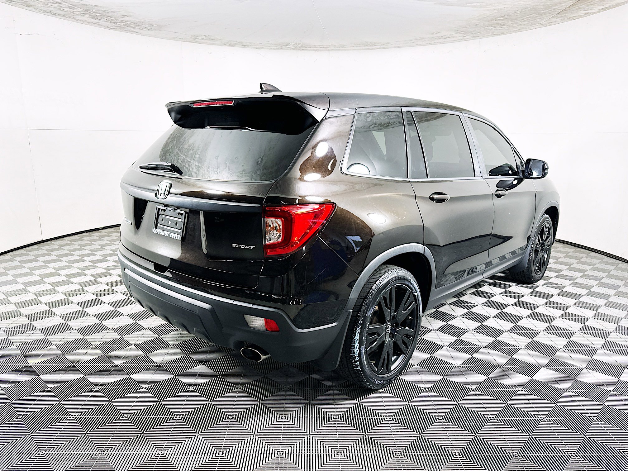 Used 2021 Honda Passport Sport image 3