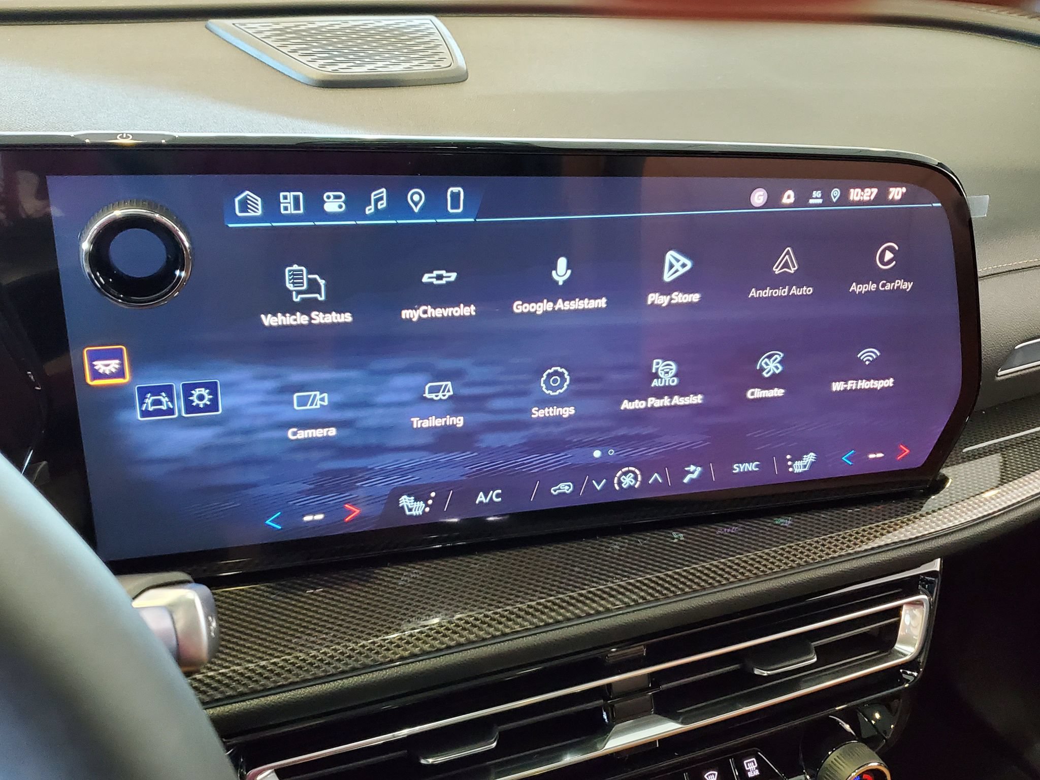 New 2027 Chevrolet Traverse Z71 w/ Enhanced Driving Package AWD/4WD image 29