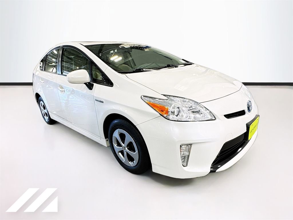 Used 2015 Toyota Prius Three FWD image 3