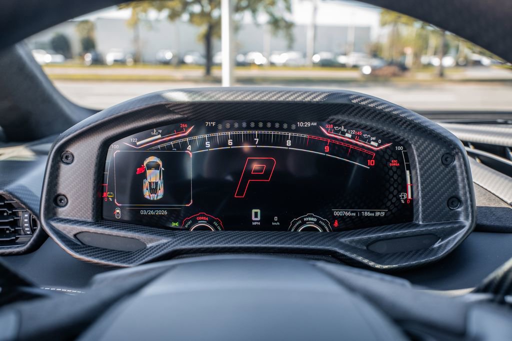 Used 2025 Lamborghini Revuelto image 28