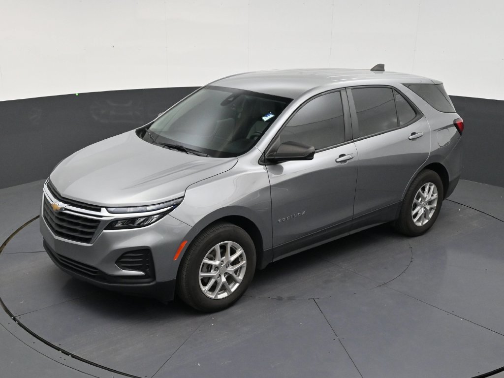 Used 2024 Chevrolet Equinox LS w/ Driver Confidence II Package FWD image 9