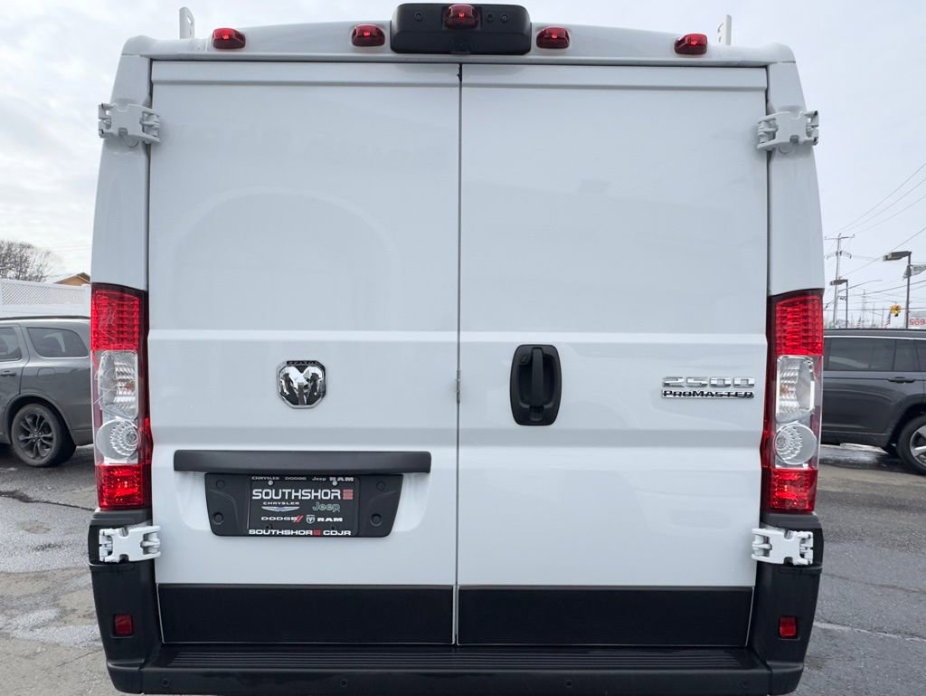 Used 2025 RAM ProMaster 2500 w/ Premium Convenience Group FWD image 6