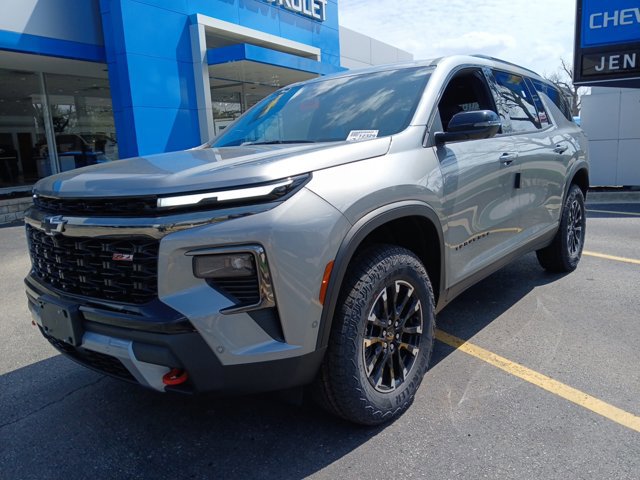 New 2026 Chevrolet Traverse Z71 w/ Enhanced Driving Package AWD/4WD image 6