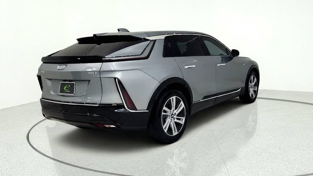 Used 2024 Cadillac Lyriq Tech RWD image 11
