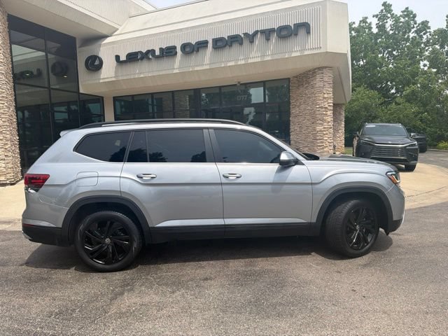 Used 2023 Volkswagen Atlas SE w/ Panoramic Sunroof Package AWD/4WD image 8