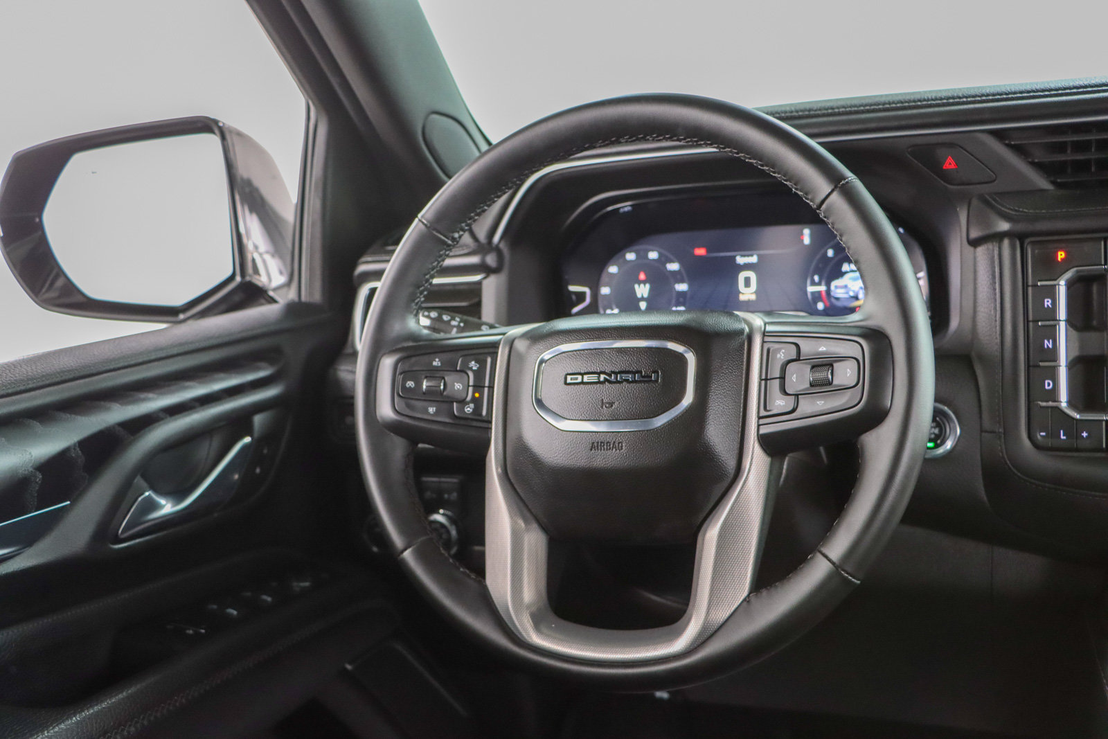 Used 2023 GMC Yukon Denali AWD/4WD image 13