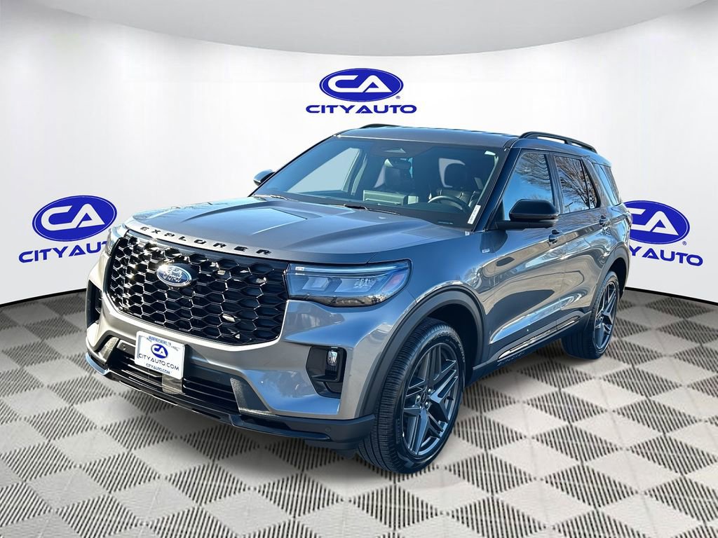 Used 2025 Ford Explorer ST-Line w/ ST-Line Street Pack image 9