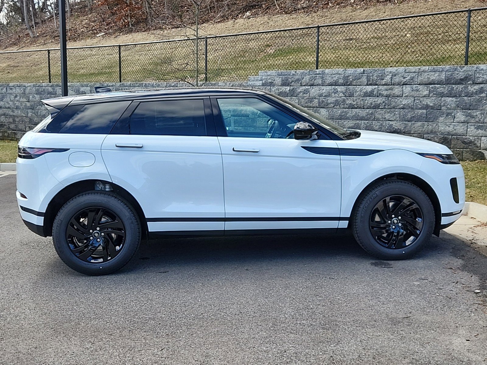 Certified 2026 Land Rover Range Rover Evoque S image 11