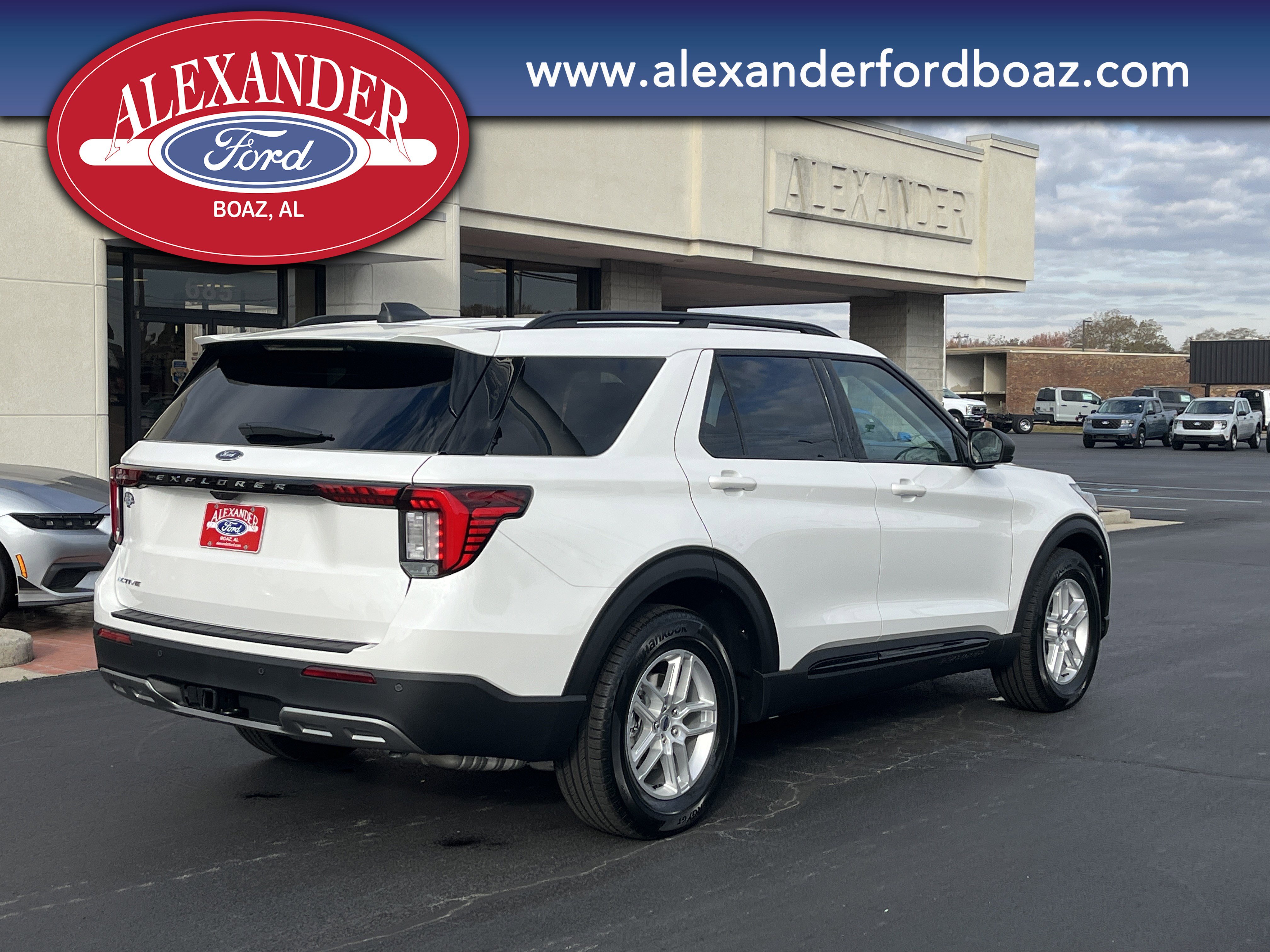New 2026 Ford Explorer Active w/ Active Comfort Package RWD image 4