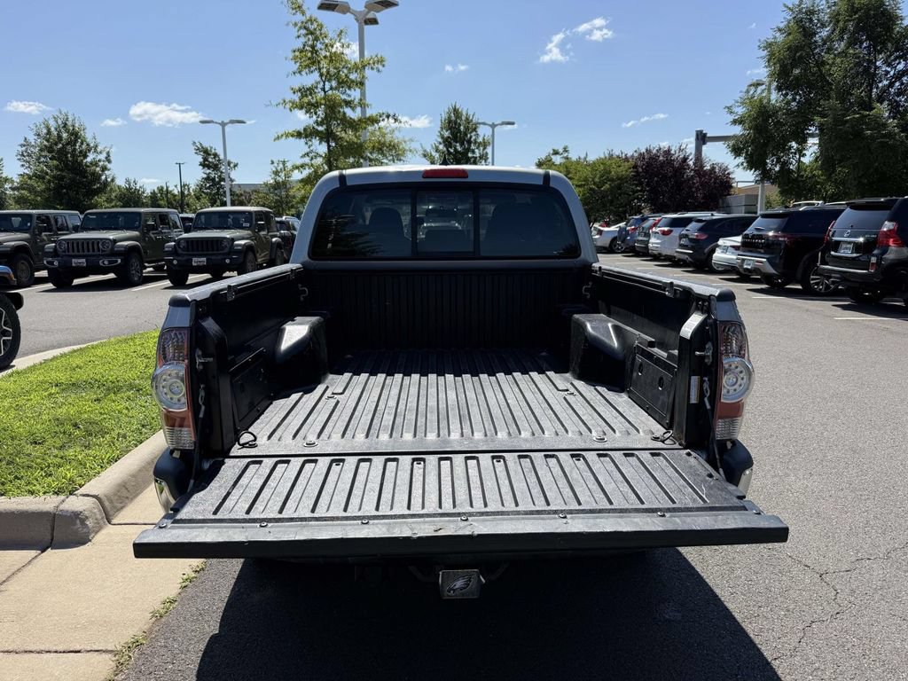 Used 2015 Toyota Tacoma PreRunner w/ SR5 Package RWD image 32